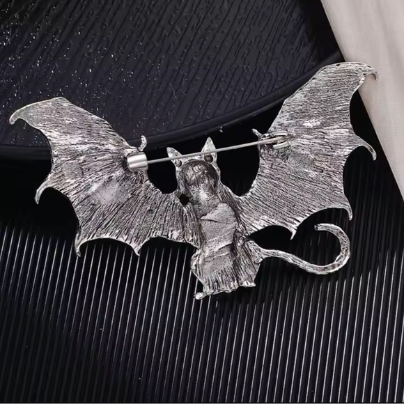 Vintage Wings Bat Cat Silver Brooch - Picture 8 of 10